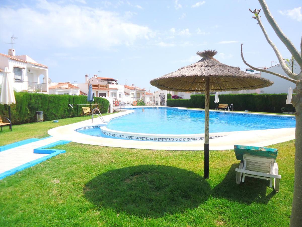 Villa Peperent Casa Pino Nerja Exterior foto