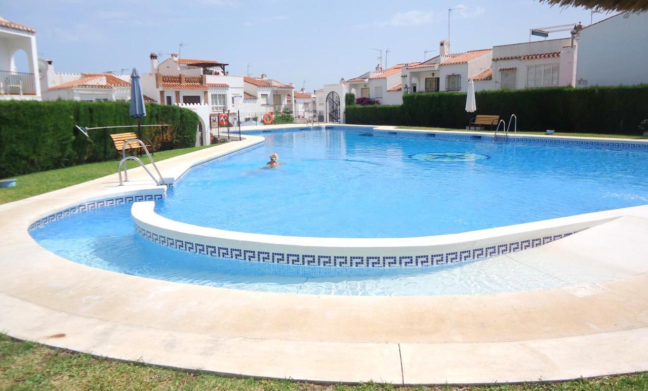 Villa Peperent Casa Pino Nerja Exterior foto