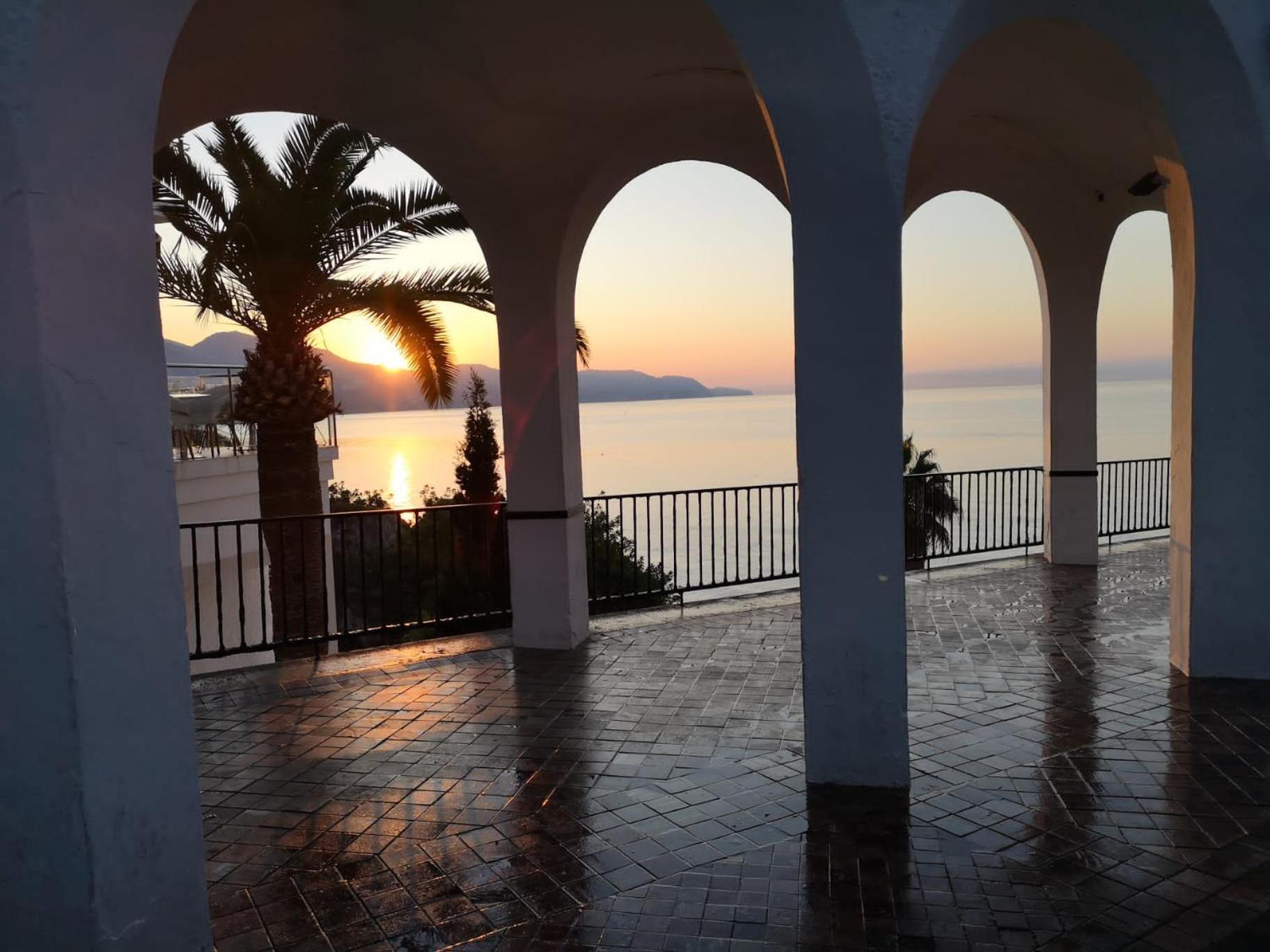 Villa Peperent Casa Pino Nerja Exterior foto