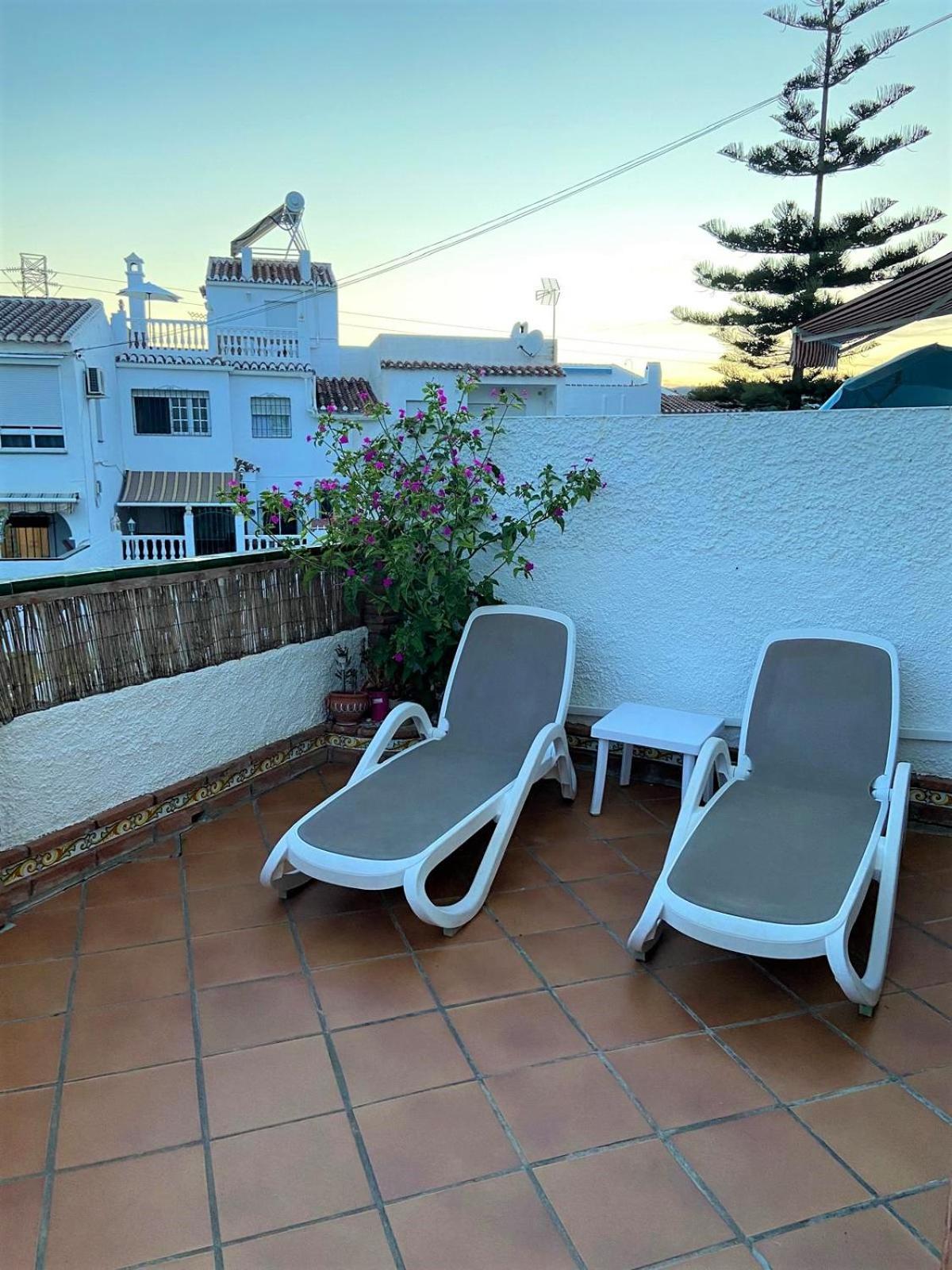 Villa Peperent Casa Pino Nerja Exterior foto